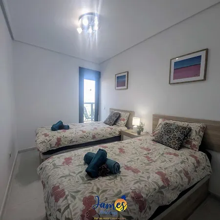 Cozy Beachside 2br Retreat Tv23