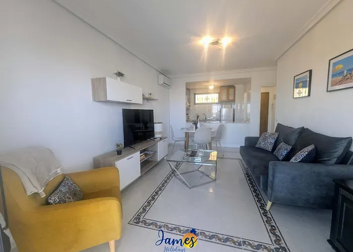 Cozy Beachside 2br Retreat Tv23