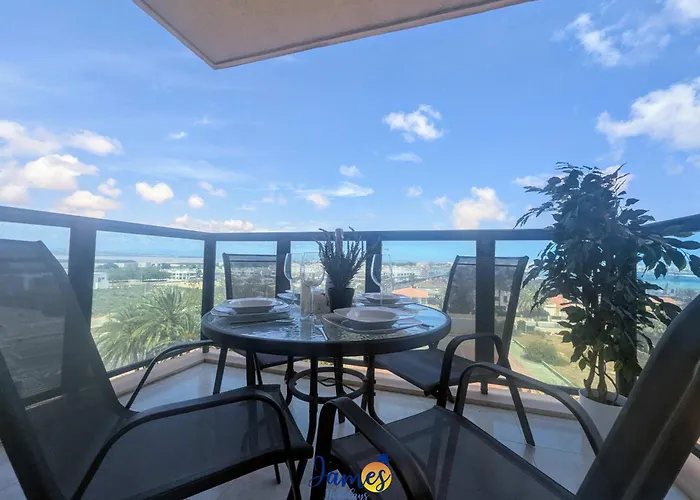 Apartment Cozy Beachside 2br Retreat Tv23 *