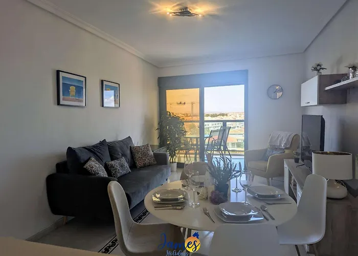 Cozy Beachside 2br Retreat Tv23 Apartment